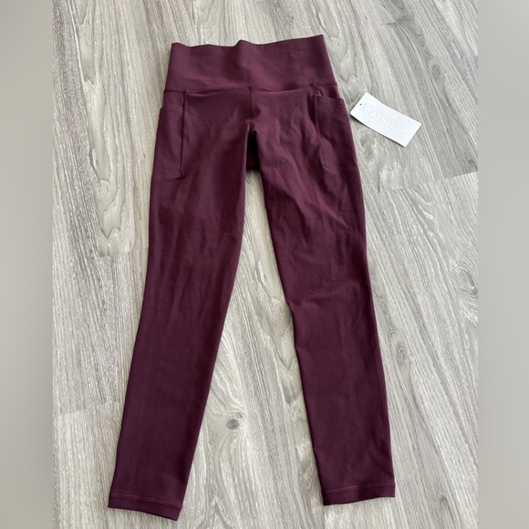 Athleta Salutation Stash High Rise 7/8
Burgundy Leggings - Picture 1 of 2